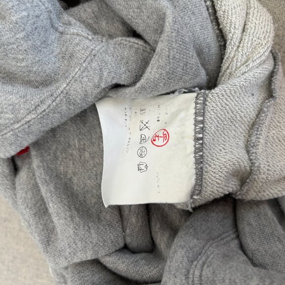 COMME Des GARÇONS PLAY Pullover Hoodie with Red Heart Patch - Picture 6 of 6